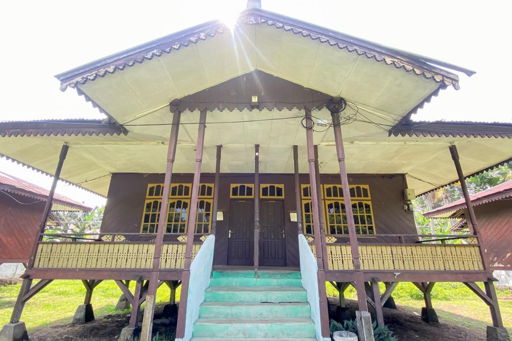 Hotel Pantai Panjang Bengkulu Redpartner Екстер'єр фото