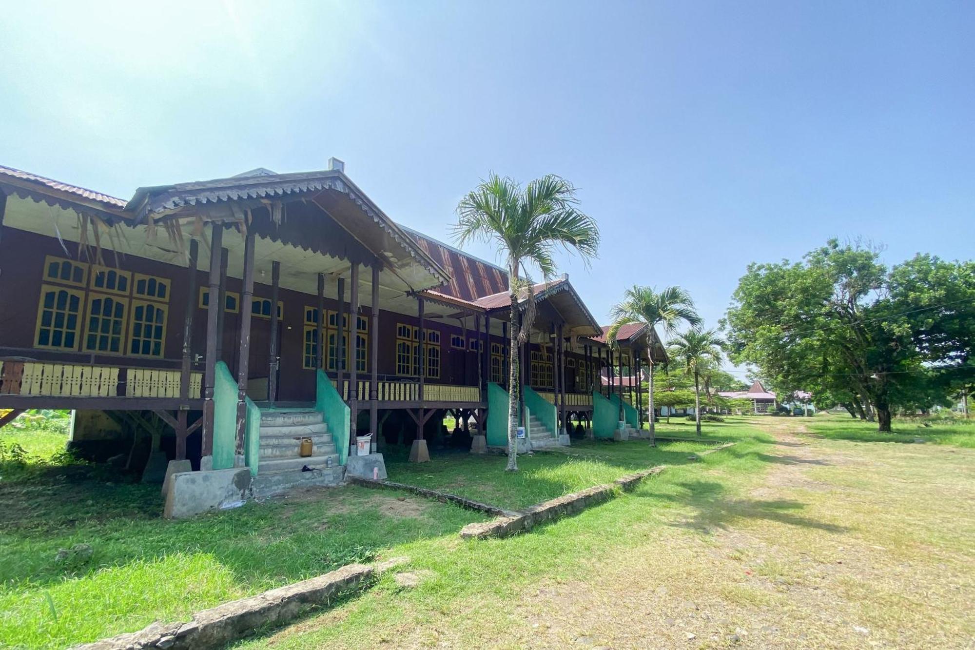 Hotel Pantai Panjang Bengkulu Redpartner Екстер'єр фото