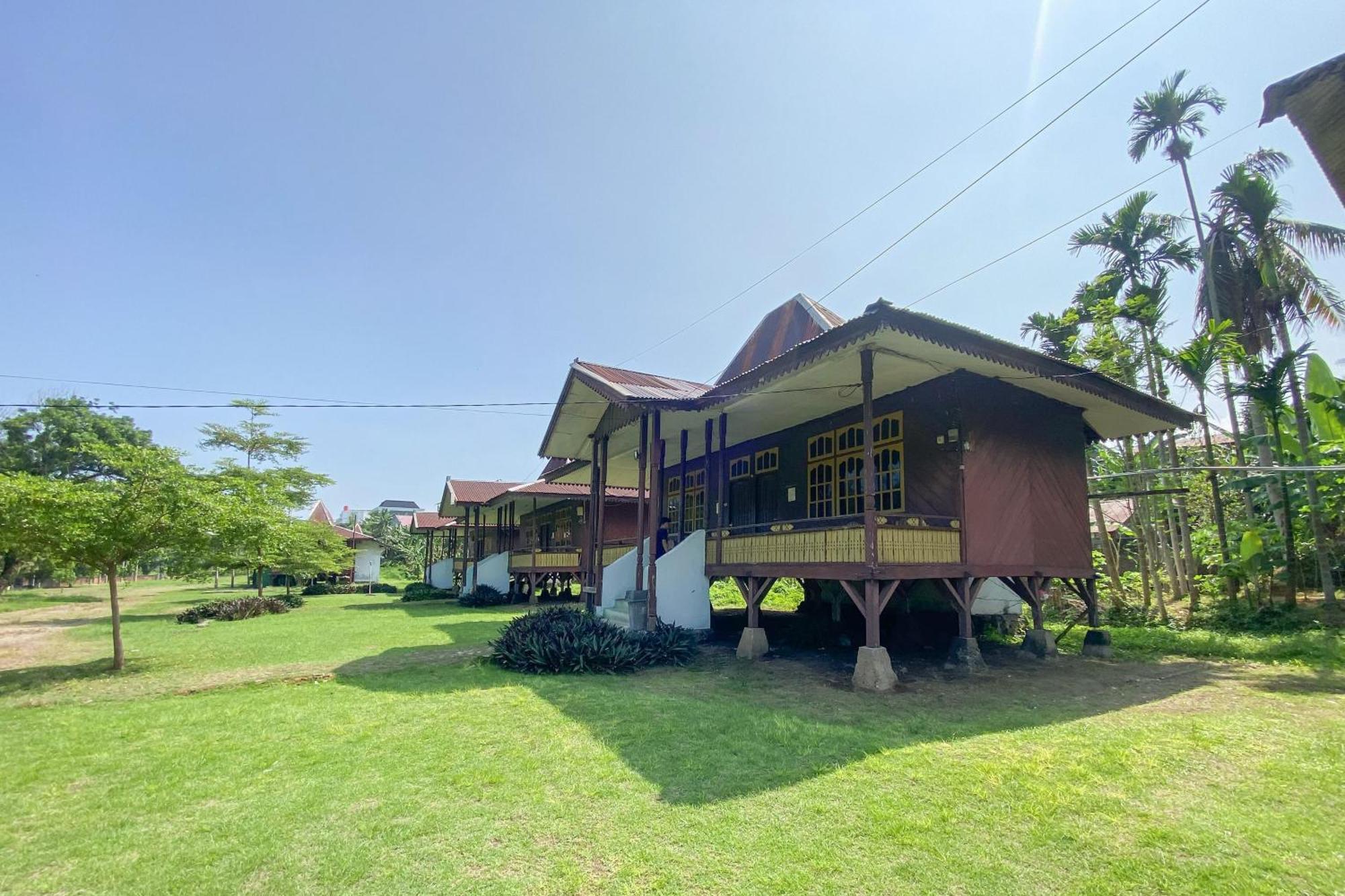 Hotel Pantai Panjang Bengkulu Redpartner Екстер'єр фото